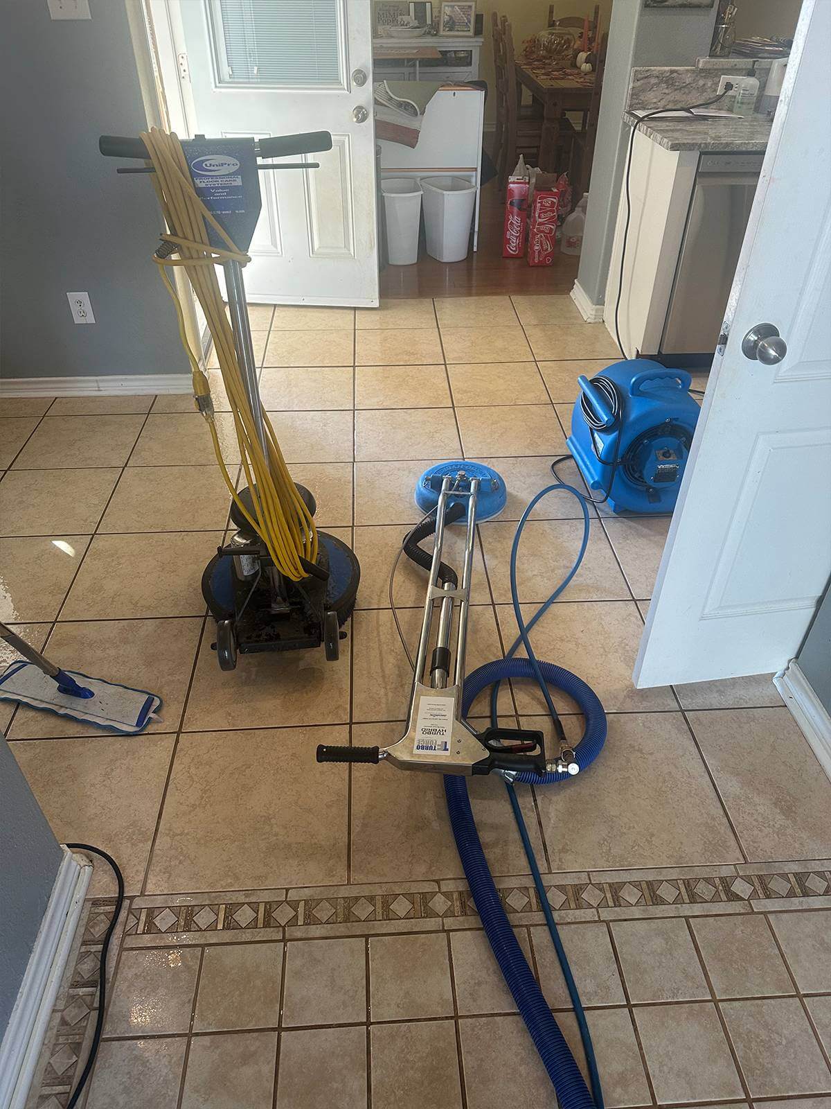 Cleaning floor grout